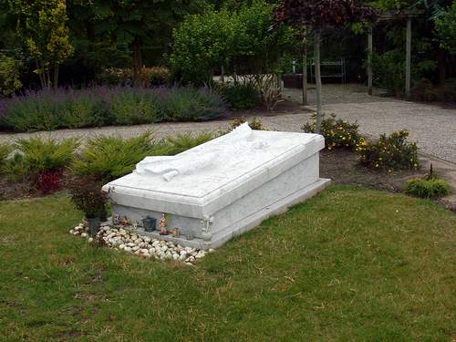 Bestand:Sylvia Millecam 1.jpg